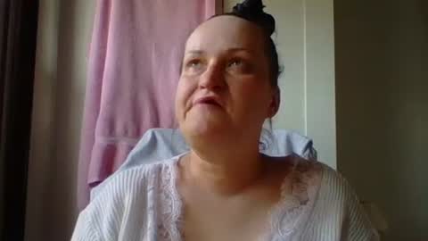 Snapshot of _squirty_pussyyy_ chatting on March 2025 03:16:02 PM Melisa online show from March 2025 03:16:02 PM