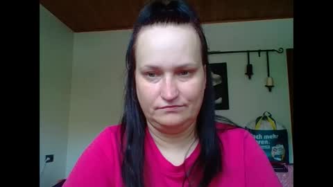 Snapshot of _squirty_pussyyy_ chatting on September 2025 07:31:01 AM Melisa online show from September 2025 07:31:01 AM