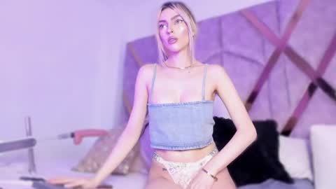 Snapshot of _stacypeach_ chatting on May 2026 02:18:01 AM Stacy peach online show from May 2026 02:18:01 AM