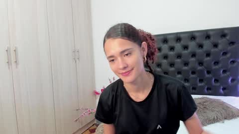 Sussi online show from February 2025 02:49:01 PM