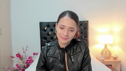 Sussi online show from March 2025 01:34:01 PM