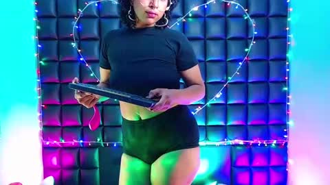 Snapshot of _sweet_kuromi chatting on December 2024 08:05:02 AM Kuromi online show from December 2024 08:05:02 AM