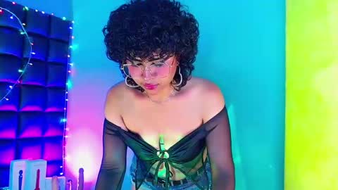 Snapshot of _sweet_kuromi chatting on December 2024 04:06:01 PM Kuromi online show from December 2024 04:06:01 PM