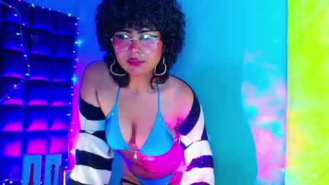 Snapshot of _sweet_kuromi chatting on January 2025 04:48:02 AM Kuromi online show from January 2025 04:48:02 AM