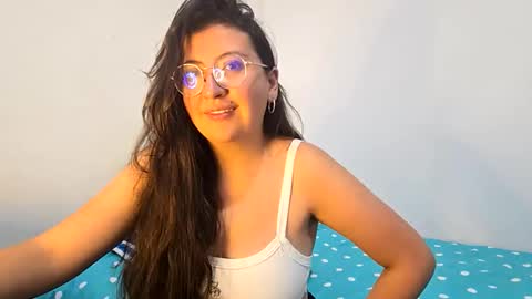 Snapshot of _sweet_melodyy chatting on May 2026 05:21:02 PM _sweet_melodyy online show from May 2026 05:21:02 PM