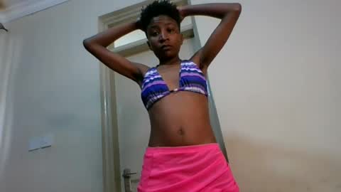 Snapshot of _sweetebony_r chatting on June 2026 07:51:02 AM _sweetebony_r online show from June 2026 07:51:02 AM
