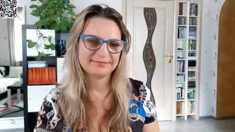 Snapshot of _sweetieray_ chatting on October 2025 09:09:01 AM Daria online show from October 2025 09:09:01 AM