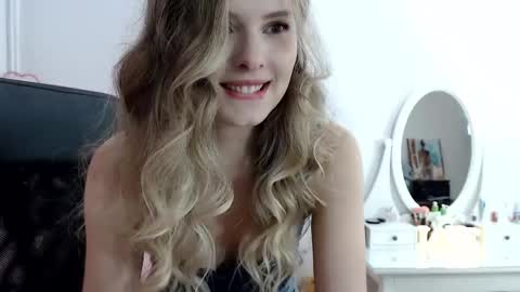 _sweettreat online show from March 2025 10:59:01 PM