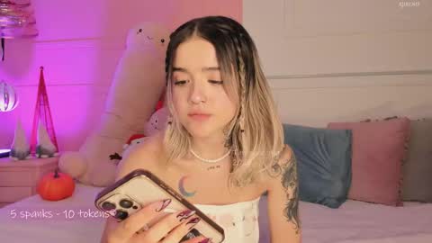 _tammarra_ online show from February 2026 06:22:02 PM