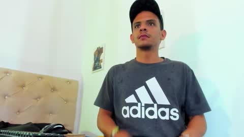 _tarek_ online show from October 2025 08:42:02 PM