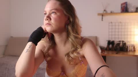 Annie online show from January 2025 01:18:01 AM