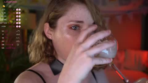 Snapshot of _the_sun_ chatting on October 2025 07:44:02 PM Evi online show from October 2025 07:44:02 PM