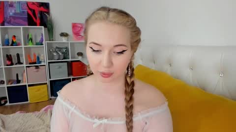 LilyOpen Pvt online show from February 2026 12:13:02 PM