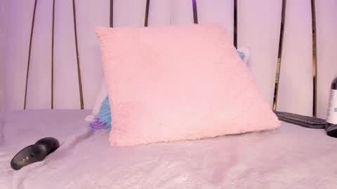 Rousse  online show from March 2025 08:42:01 PM