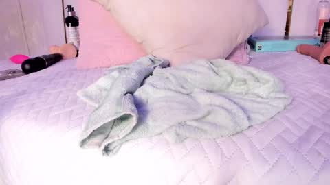 Rousse  online show from March 2025 10:17:02 PM