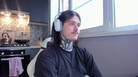 _torfin_ online show from December 2024 08:24:01 AM