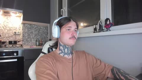 _torfin_ online show from February 2025 07:02:01 PM