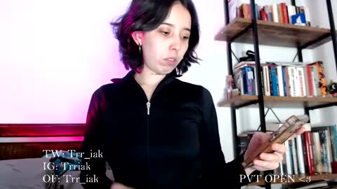 luna online show from November 2025 10:53:02 PM