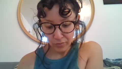 Snapshot of _tutti_frutti_ chatting on October 2025 11:27:02 PM _tutti_frutti_ online show from October 2025 11:27:02 PM