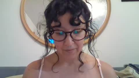 Snapshot of _tutti_frutti_ chatting on October 2025 12:14:01 AM _tutti_frutti_ online show from October 2025 12:14:01 AM