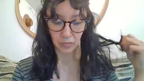 Snapshot of _tutti_frutti_ chatting on October 2025 02:13:01 AM _tutti_frutti_ online show from October 2025 02:13:01 AM