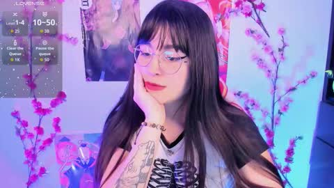 Snapshot of _urcutekitty chatting on November 2025 02:55:01 AM online show from November 2025 02:55:01 AM