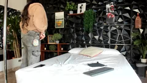 Snapshot of _valentina_69 chatting on October 2025 02:19:01 PM _valentina_69 online show from October 2025 02:19:01 PM