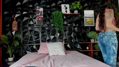 Snapshot of _valentina_69 chatting on October 2025 02:16:01 PM _valentina_69 online show from October 2025 02:16:01 PM