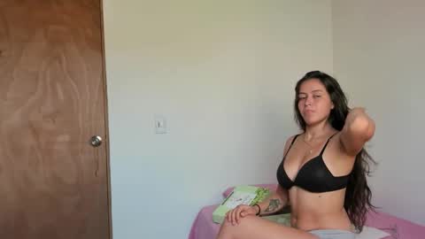 Snapshot of _valentina_69 chatting on November 2025 04:29:02 PM _valentina_69 online show from November 2025 04:29:02 PM