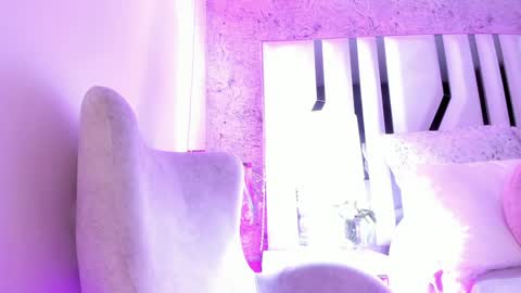 Snapshot of _valeria___ chatting on February 2025 06:54:01 AM valeria jade online show from February 2025 06:54:01 AM