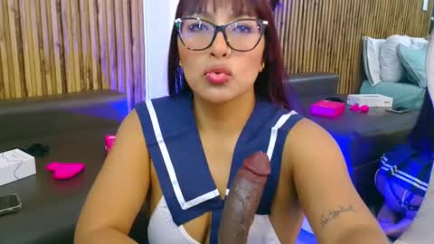 Snapshot of _veronicadeleon_ chatting on September 2025 01:55:01 PM Veronica online show from September 2025 01:55:01 PM