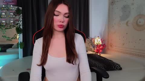Vickie online show from March 2025 08:43:02 PM