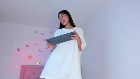 Violeta online show from September 2025 05:22:02 AM