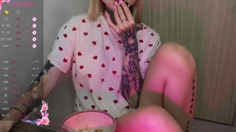 Snapshot of _viv1an_ chatting on January 2025 02:49:01 PM Alis online show from January 2025 02:49:01 PM