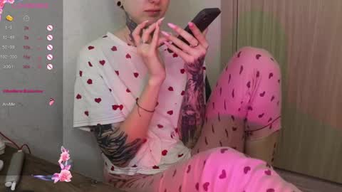 Snapshot of _viv1an_ chatting on January 2025 06:10:02 PM Alis online show from January 2025 06:10:02 PM