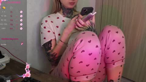 Snapshot of _viv1an_ chatting on January 2025 08:49:01 PM Alis online show from January 2025 08:49:01 PM