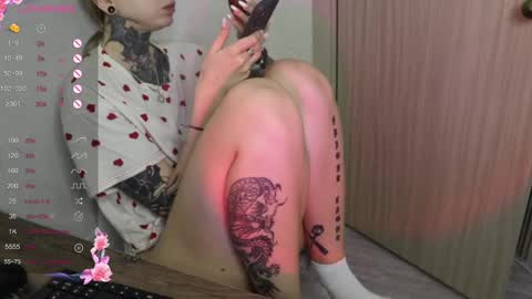 Snapshot of _viv1an_ chatting on January 2025 04:48:02 PM Alis online show from January 2025 04:48:02 PM