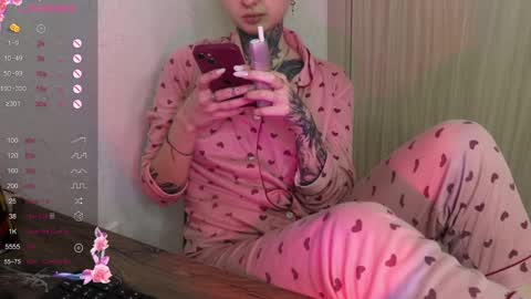 Snapshot of _viv1an_ chatting on February 2025 05:30:01 PM Alis online show from February 2025 05:30:01 PM