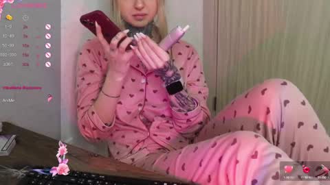 Snapshot of _viv1an_ chatting on February 2025 01:01:01 PM Alis online show from February 2025 01:01:01 PM