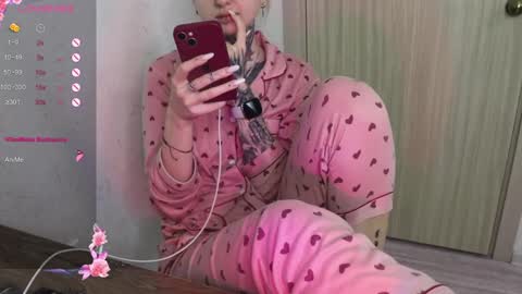 Snapshot of _viv1an_ chatting on February 2025 09:30:02 AM Alis online show from February 2025 09:30:02 AM