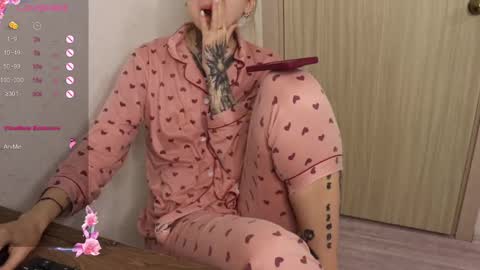 Snapshot of _viv1an_ chatting on February 2025 03:31:02 AM Alis online show from February 2025 03:31:02 AM