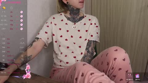 Snapshot of _viv1an_ chatting on March 2025 06:40:02 PM Alis online show from March 2025 06:40:02 PM