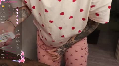 Snapshot of _viv1an_ chatting on March 2025 05:20:02 AM Alis online show from March 2025 05:20:02 AM