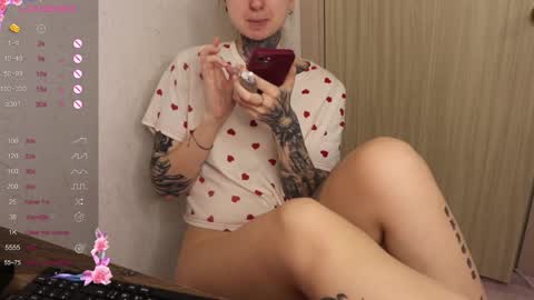 Snapshot of _viv1an_ chatting on March 2025 02:48:01 PM Alis online show from March 2025 02:48:01 PM