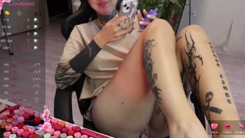 Snapshot of _viv1an_ chatting on September 2025 07:41:01 AM Alis online show from September 2025 07:41:01 AM