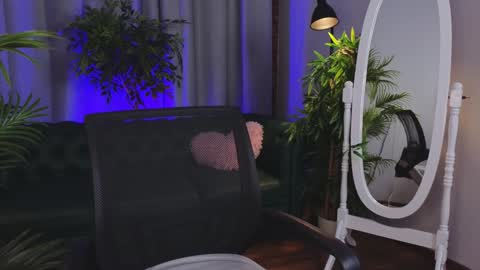 Wendy online show from December 2024 04:52:02 PM