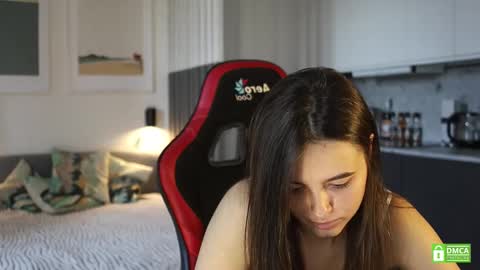 Kristina online show from September 2025 10:04:02 AM