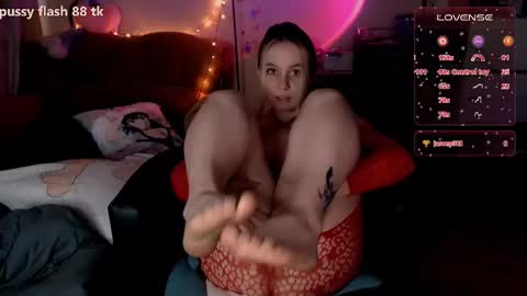 Snapshot of _wikki_ chatting on February 2025 06:12:02 AM Tory lavender - MV online show from February 2025 06:12:02 AM