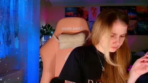 Enni online show from December 2025 07:35:01 AM