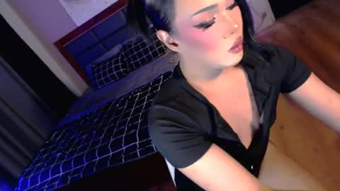 Sofie online show from June 2026 07:05:02 PM